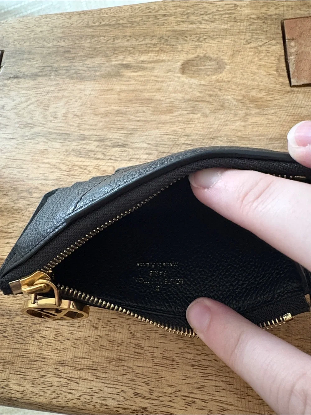 Authentic Louis Vuitton Empreinte Monogram Zipped Romy Card Holder Black - Picture 6 of 7